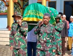 EMPATI SATGAS TMMD 118 BINTALREM 083 KEPADA WARGA YANG BERDUKA