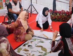 Berkat Program Kemensos, Gadis Penyandang Disabilitas Asal Ternate Tunjukan Beragam Hasil Usahanya