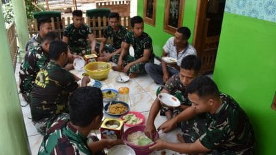 POTRET KEAKRABAN SATGAS TMMD 118 KODIM 0818 BERSAMA WARGA