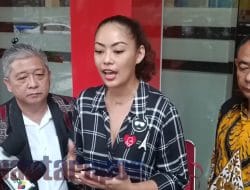 Kakak Nanie Darham Minta Keadilan Atas Dugaan Malpraktek oleh Dokter di Klinik TC