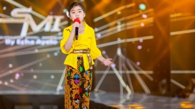 Edena Liefada Harumkan Indonesia di Bangkok Fashion Week Dengan Suara Emasnya