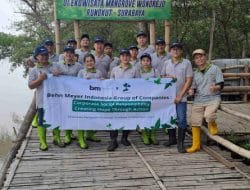 Behn Meyer Chemicals Indonesia Tanam 1.000 Bibit Mangrove di Surabaya untuk Mencapai Netralitas Karbon 2040