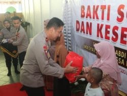 HUT Ke-74, Polda Metro Jaya Beri Layanan Kesehatan Gratis dan Bagikan Sembako