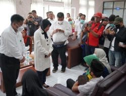 Wujud Hadir Ditengah Masyarakat, Warga Sukabumi Dapat Bantuan Program ATENSI Kemensos