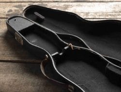 Rahasia Musisi Menjaga Alat Musiknya saat Konser