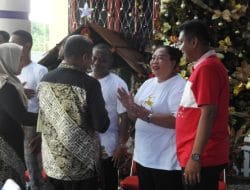 Danbrigif 26/GP Kunjungi Rumah Prajurit Saat Natal Pererat Tali Silaturahmi