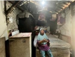 Butuh Bantuan Pemerintah, Lansia di Kota Depok Sebatang Kara Hidup di Rumah Tak Layak