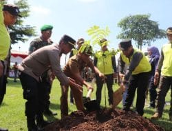 Jelang HUT Ke-74, Satpol PP Selenggarakan Baksos di Jember