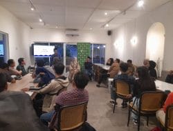 Dompet Dhuafa Bukber Bareng Jurnalis dan Bagikan Takjil di Kawasan Blok M