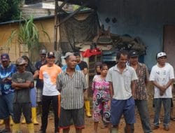 Antusias Ibu Rumah Tangga dalam pelaksanaan TMMD 120 Kodim 0316/Batam