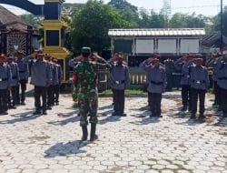Babinsa Koramil 0813-09/Sumberrejo Bojonegoro bekali Bela Negara Linmas Desa Sumberharjo
