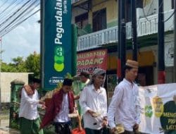 Program Mengetuk Pintu Langit Jum’at Berkah, Pegadaian Kanwil XII Surabaya bagikan Ribuan Makanan Siap Saji