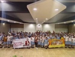 Pelatihan Public Speaking di SMP Santo Antonius oleh Coach Priska Sahanaya, Didukung PRONAS dan SINOTIF