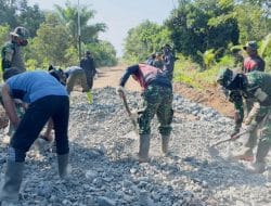 Suara Alat Beradu dengan Batu di TMMD Bak Irama Merdu