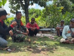 Kopda Hendrik Arif Arfiyansa Berikan Komsos dengan Sabar Kepada Warga