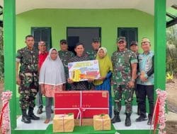 Pangdam XII/Tpr Serahkan Televisi LG 32 Inci kepada Sarginen dalam Kegiatan TMMD ke-121 di Kapuas