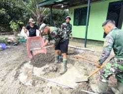 Peningkatan Teras RTLH di Kapuas dengan Bantuan Anggota TNI