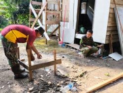 Satgas TMMD Reguler ke 121, Pembuatan Rangka Teras Depan di RTLH A. Darwin