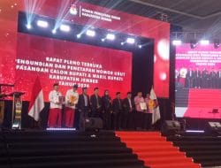 Sempat Ricuh, KPU Jember Undi Nomor Urut Paslon Bupati dan Wakil bupati