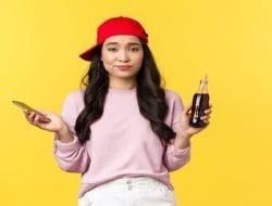 Minum Coca Cola saat Haid, Percepat Haid?