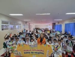 Workshop Public Speaking Bersama Priska Sahanaya, Agatis, dan Pronas di SD dan SMP Tarakanita 5