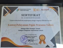 Mitra Statistik Terbaik Di Tuban Dapat Penghargaan 