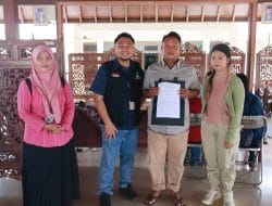 Kemensos Salurkan Bantuan Alat Bantu Dengar di Banyumas