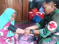 TMMD Ke-122 Kodim 1010/Tapin Berikan Pelayanan Kesehatan Mandiri ke Rumah Warga di Desa Salam Babaris