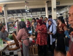 Risma Calon Gubernur Nomor Urut 3 Blusukan di Berbagai Tempat Wilayah Pacitan