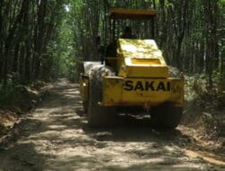 Alat Berat Vibro Dikerahkan Satgas TMMD Kodim Tapin