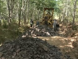 Pembuatan Badan Jalan di TMMD Kodim 1010/Tapin Terus Dilakukan