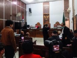 Penuntut Umum Tolak Kesaksian Suami dan Adik Kandung Ike Farida