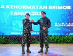 HUT Ke-79, Korps Brimob Berikan Tanda Kehormatan “Satya Dharma Utama” kepada Kapolri
