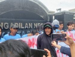 Terbukti Sumpah Palsu, Ike Farida Divonis 5 Bulan Penjara