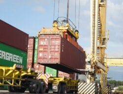 Catatkan Sejarah, Arus Petikemas di TPS Tembus Hampir 1,6 Juta TEUs
