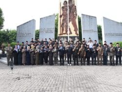 Harjasda Ke-166 Tahun 2025, Plt. Bupati Ziarah ke Makam Mantan Bupati Sidoarjo Terdahulu