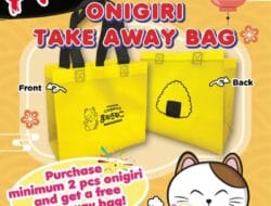 Karaoke Manekineko Offers Free Onigiri Takeaway Bags with Every Purchase of Two Onigiri!
