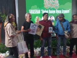 Menjaga dan Melestarikan Budaya Lokal Bisa Jadi Filter masuknya budaya asing.