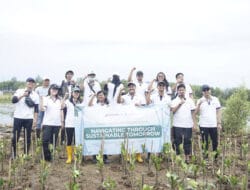 Aksi Hijau Waruna Group Bersama LindungiHutan Penanaman 2000 Pohon Mangrove