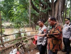 Kapolda Metro Jaya Tinjau Pengungsian Warga Terdampak Banjir di Pancoran