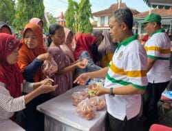 Ratusan Warga Serbu Gerakan Pangan Murah