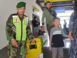 Bantu Pemudik di Stasiun Kota Madiun, Aksi Prajurit TNI Mendapat Pujian