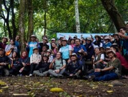 Awali ESG Journey Bersama Customer, TPS Adakan Fun Trekking