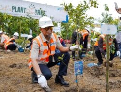 Lanjutkan ESG Journey dan Transformasi, TPS Ajak Pelanggan dan Pemangku Kepentingan Tanam Pohon Buah