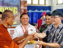 Bupati Magelang Sambut Hangat Kedatangan Rombongan Bhiksu Thudong Di Magelang