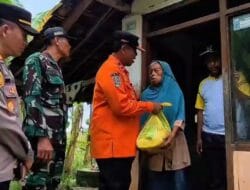 BPBD Tuban Salurkan Bantuan Banjir, 609 Rumah Terdampak di Kecamatan Rengel