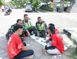 Sisi Humanis Prajurit TNI Warnai Peringatan Hari Buruh di Madiun