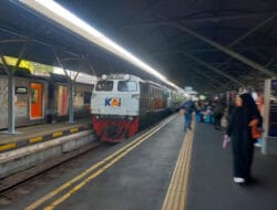KAI Daop 8 Himbau Penumpang Datang Lebih Awal ke Stasiun Pada Peringatan May Day