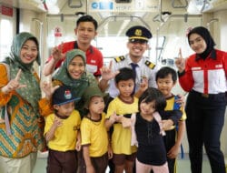 Partisipasi Wujudkan Pendidikan Bermutu, KAI Rutin Lakukan Edutrain di LRT Jabodebek