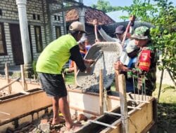 Bersama Warga Margoagung, TNI Koramil Sumberrejo Bojonegoro Cor Pondasi Musholla